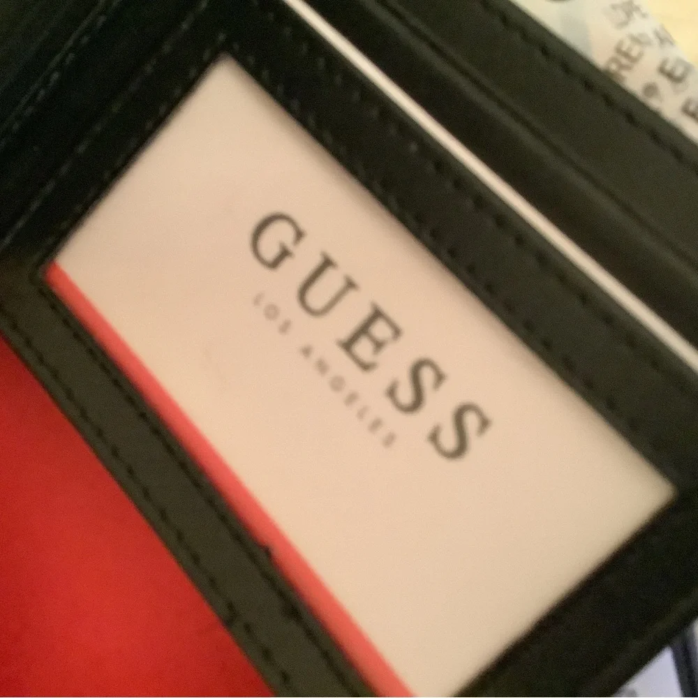 Amazing leather  trifold wallet .new in box
